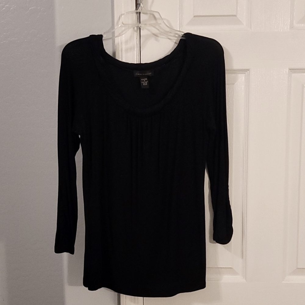 Scoop neck shirt